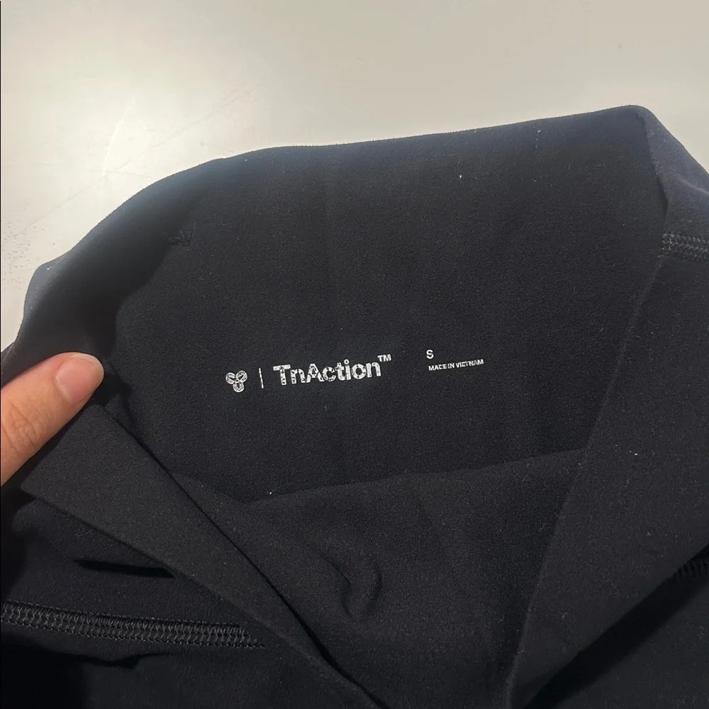 Aritzia TNAction Black Leggings - Picture 3 of 3